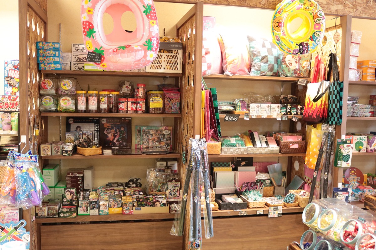 【2020年4月移転OPEN】駄菓子屋　桜まる（徳島市川内町）大人も童心に返ることができる令和の駄菓子屋さん