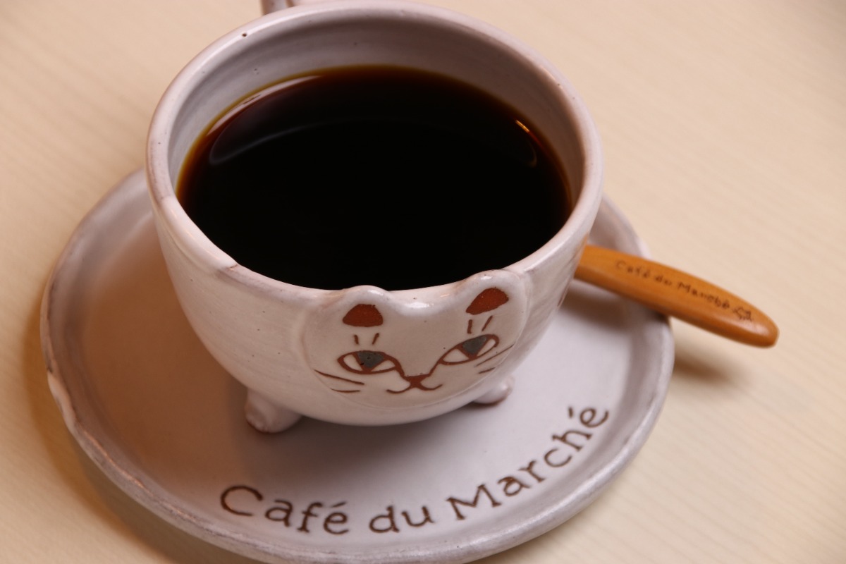 【連載・コーヒーとおやつ。】『Cafe du Marche（カフェ デュ マルシェ）』（徳島市北沖洲）／コーヒー×カステラ