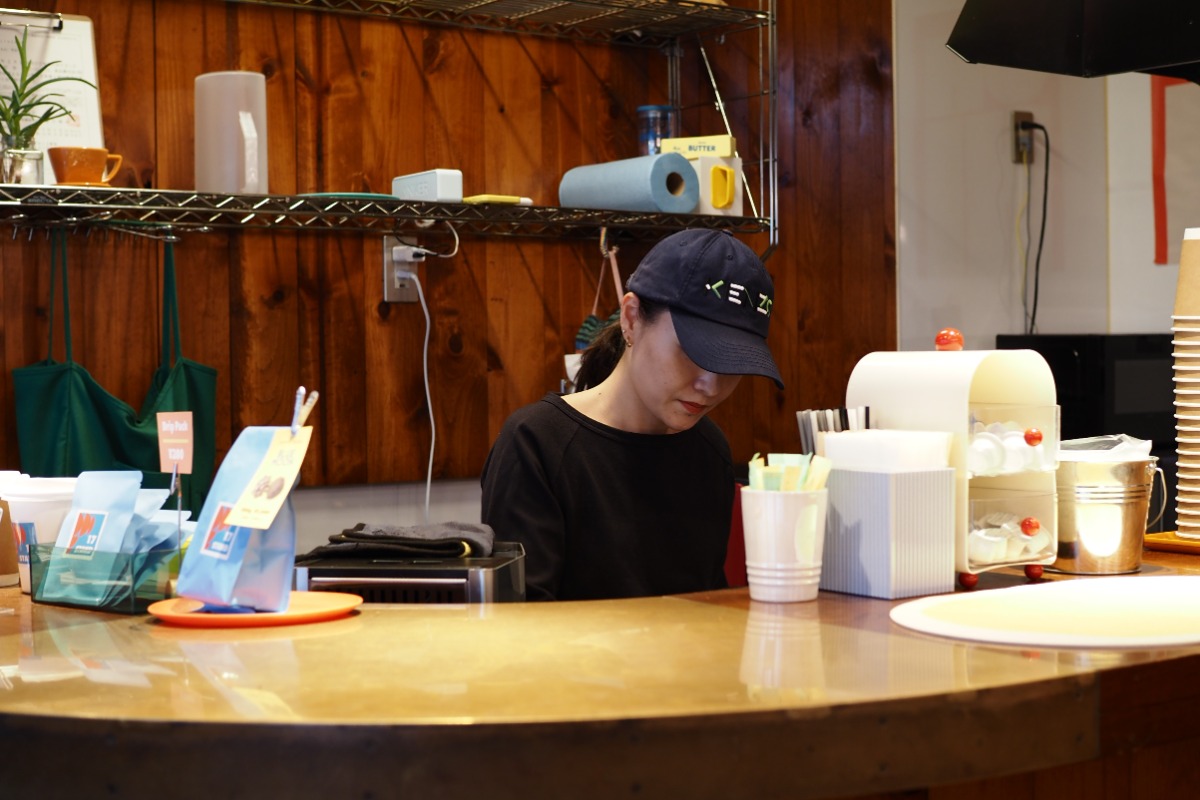 《17STAND》朝8時から営業する自家焙煎コーヒースタンド