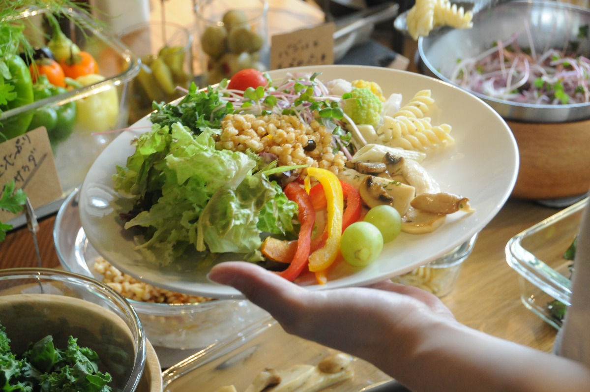 野菜をたっぷり！子どもも笑顔なハンバーグ【UN_美健康cafe～奈良～｜生駒市】