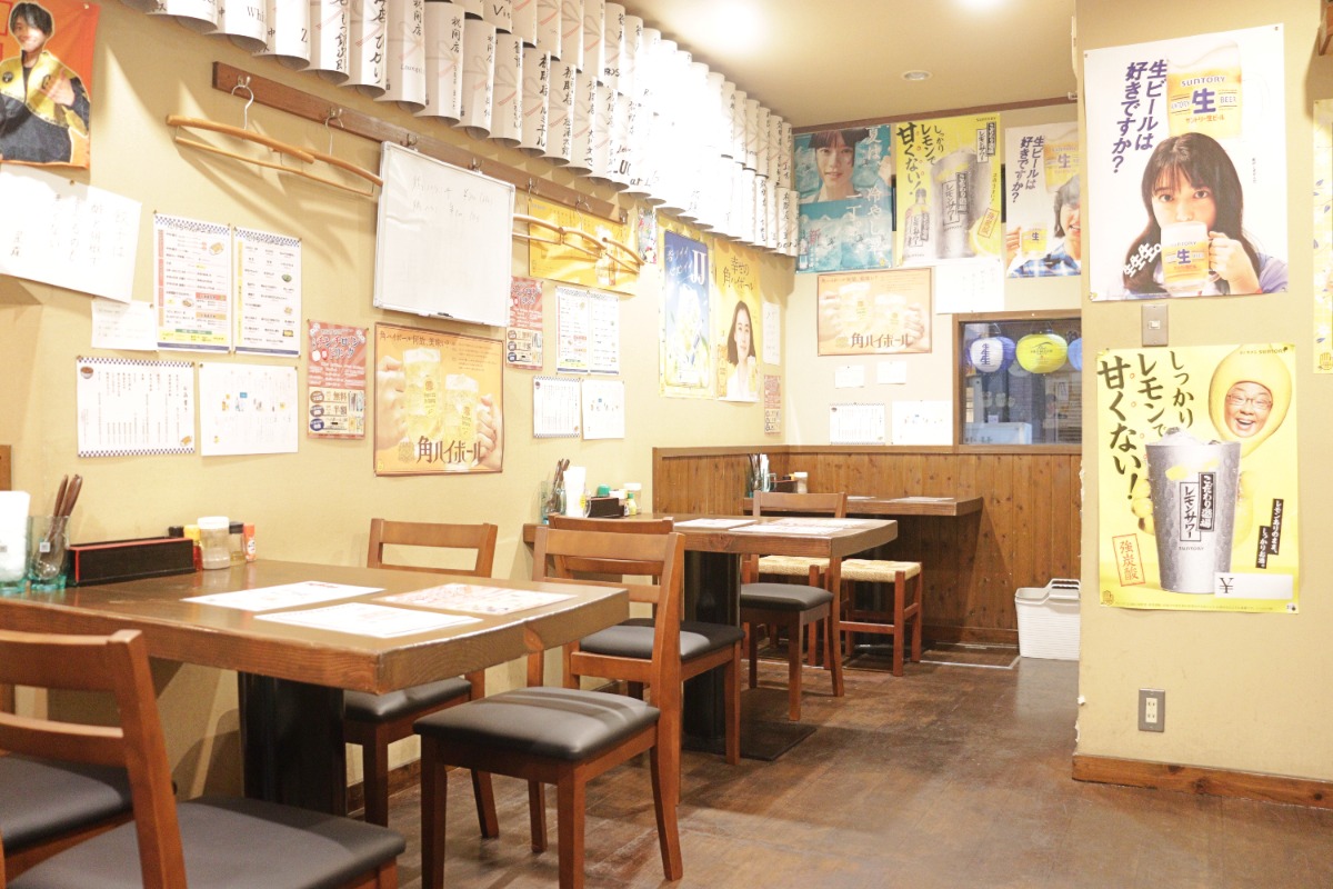 《餃子と牛丼 たけちゃん》腹ペコ族集まれ！多彩な逸品が揃う深夜酒場