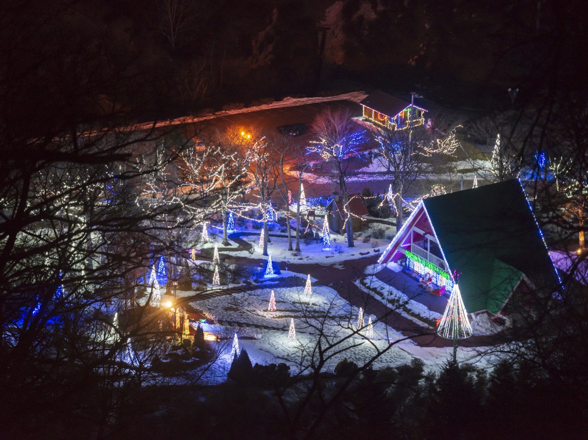 日本唯一のサンタランド！広尾サンタランドでクリスマスイルミ点灯 | 北海道生活