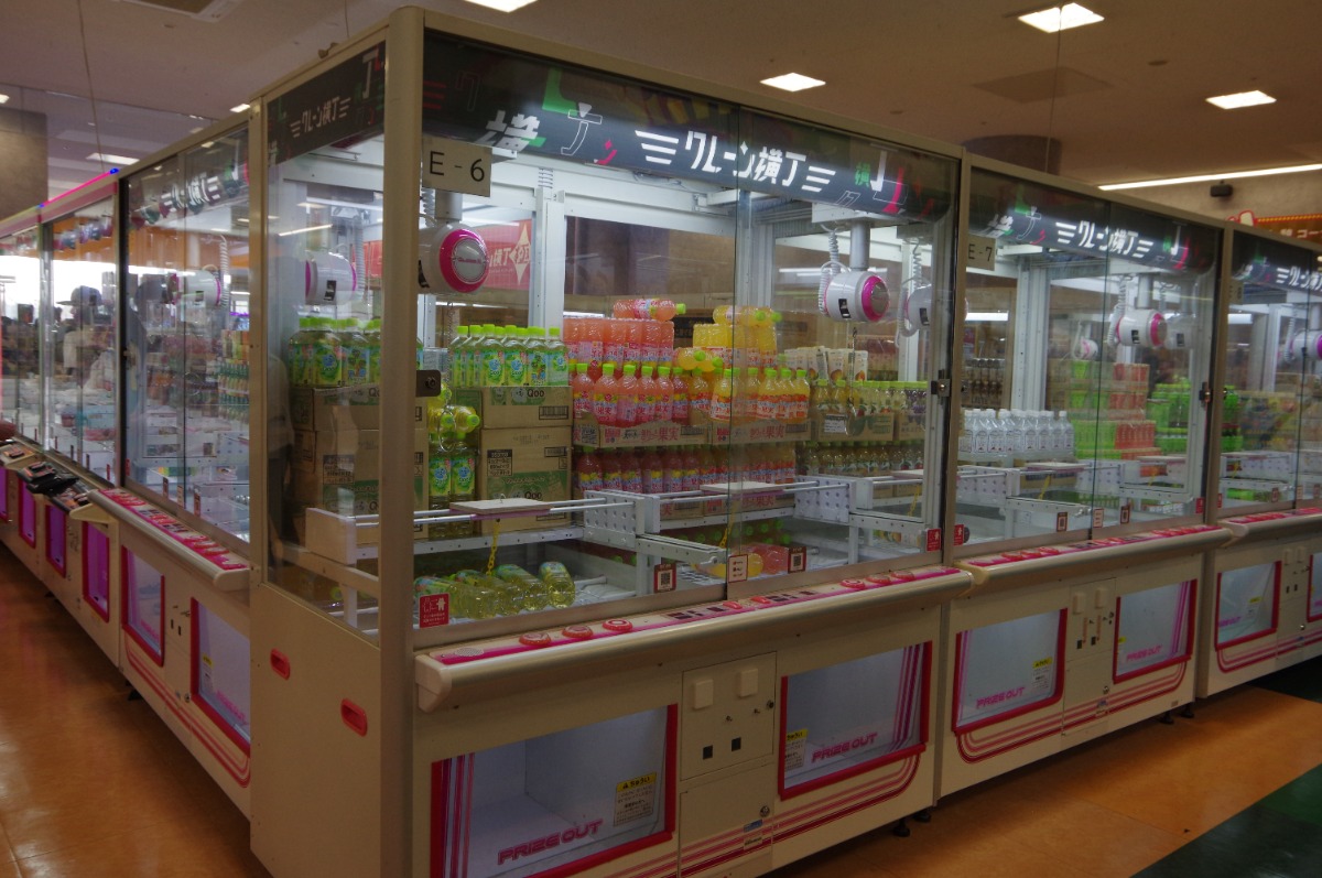 【子どもとおでかけ】クレーン横丁 極 小松島店 家族で楽しめる クレーンゲーム専門店がオープン