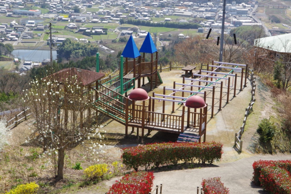 【#徳島公園めぐり】三野町『健康とふれあいの森』／ここを目当てに県西部まで行く価値あり！景色もよくて遊具もアスレチックも大充実!!