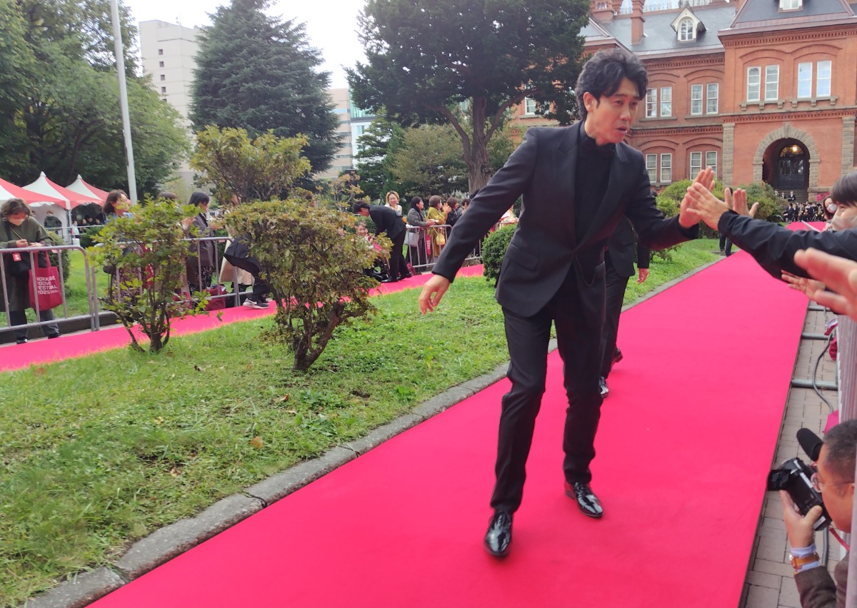 食の映画祭1日目｜“雨男”大泉洋＆“甘利田”市原隼人が降臨！