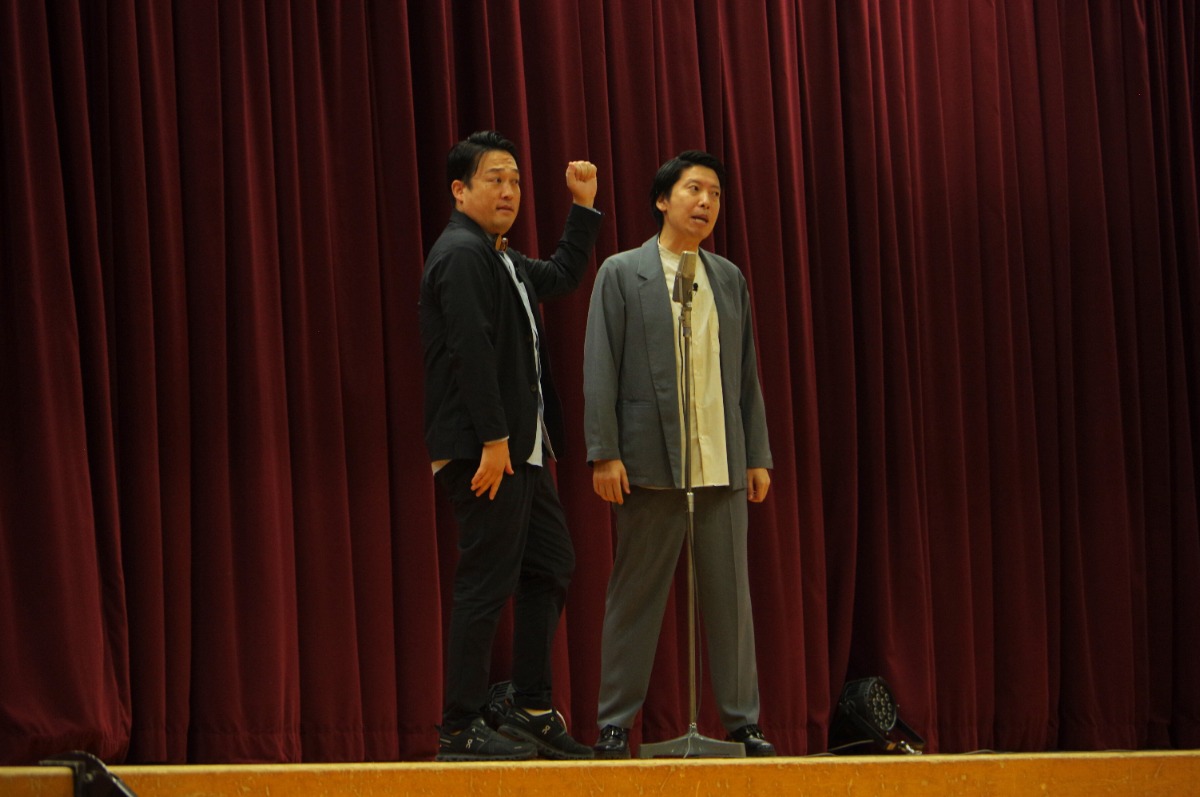 城東高校の予餞会に、吉本人気芸人がやってきた!!!!