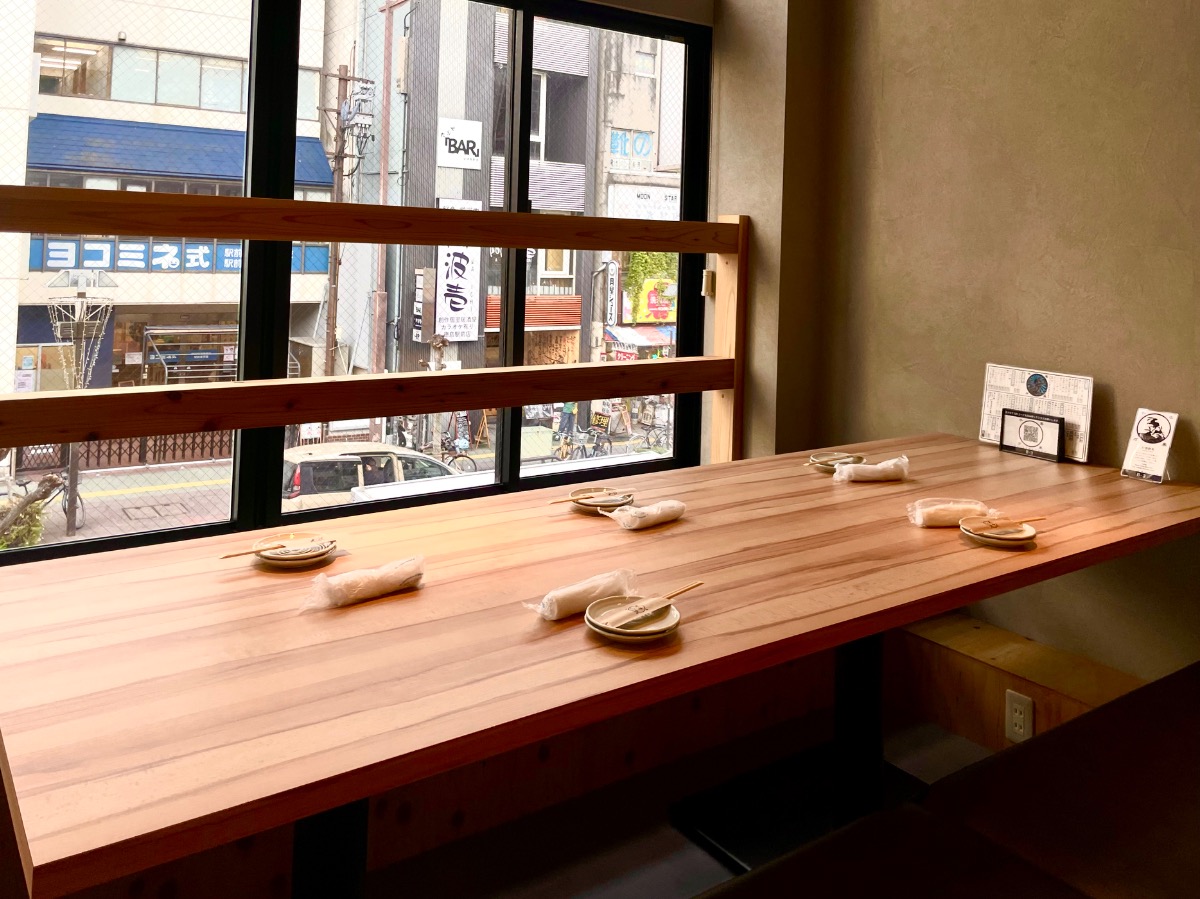 《大衆串焼酒場 浮世ばなれ》野菜に豚肉のうま味がギュ! 博多屋台の新名物、野菜巻き串を堪能