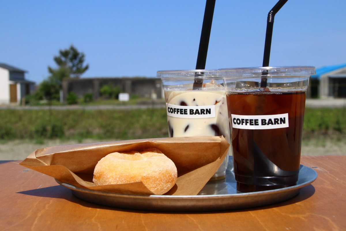 【連載・コーヒーとおやつ。】『COFFEE BARN』（コーヒーバーン）（兵庫県淡路市）／コーヒー×ドーナツ