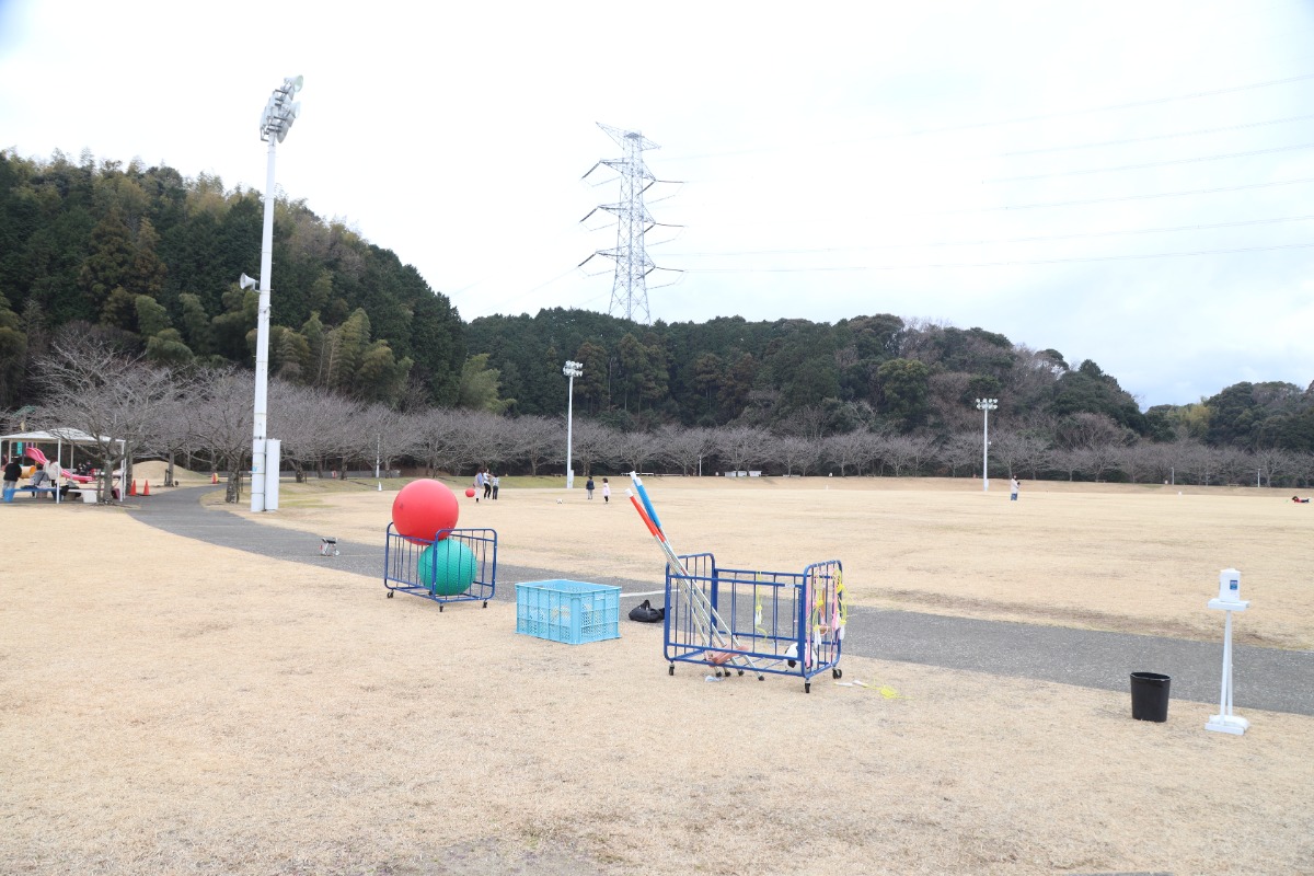 【子どもとおでかけ】発電の仕組みを紹介する施設を備えた大型公園で自然と科学を体験しよう