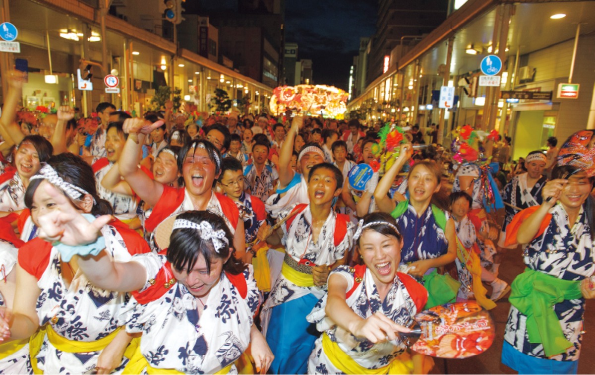 南北海道から北東北へ｜青森市　世界文化遺産の貴重な縄文遺跡や、 伝統の火祭り「青森ねぶた祭」のまち