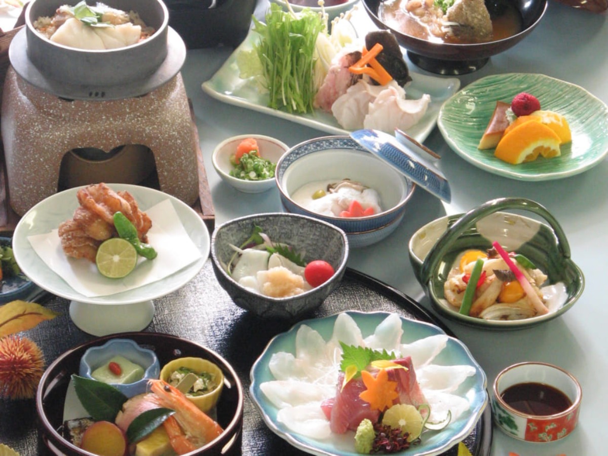 徳島のホテルディナーまとめ。非日常の空間で、豪華な食事を楽しむ夜を！