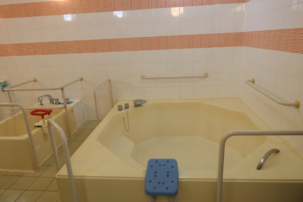 《デイサービスセンター夢屋(徳島市)》 まるでカジノ⁉ 四国初のアミューズメント型デイサービスセンターがオープン!