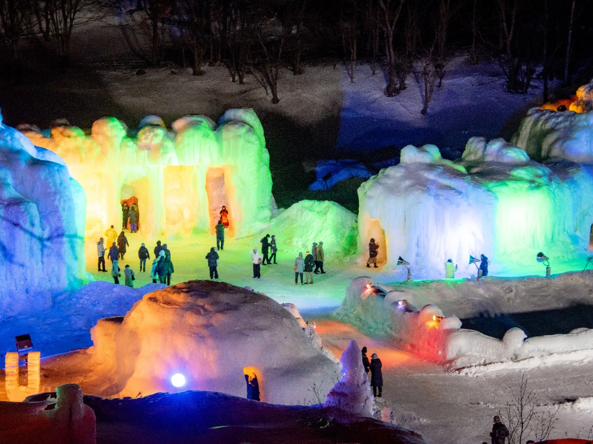 自然の氷の芸術「第49回 層雲峡温泉氷瀑まつり」1月27日より