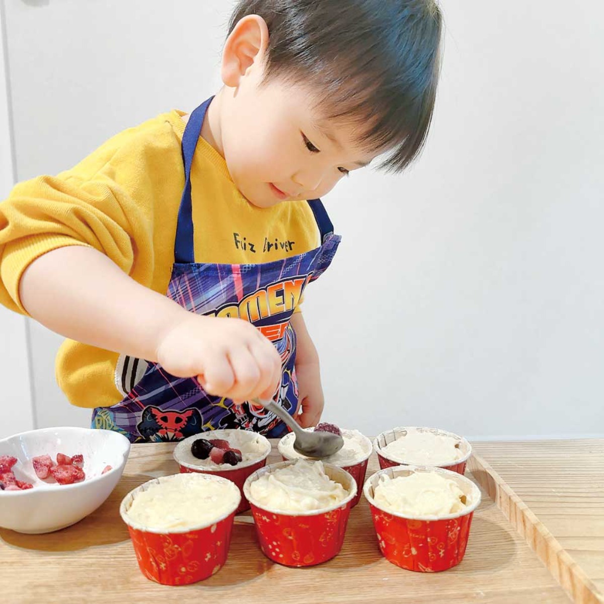 【お料理レシピ】いちごとクリームチーズのカップケーキ／cotocotoみさき先生の「親子でつくろう！はじめてキッチン」
