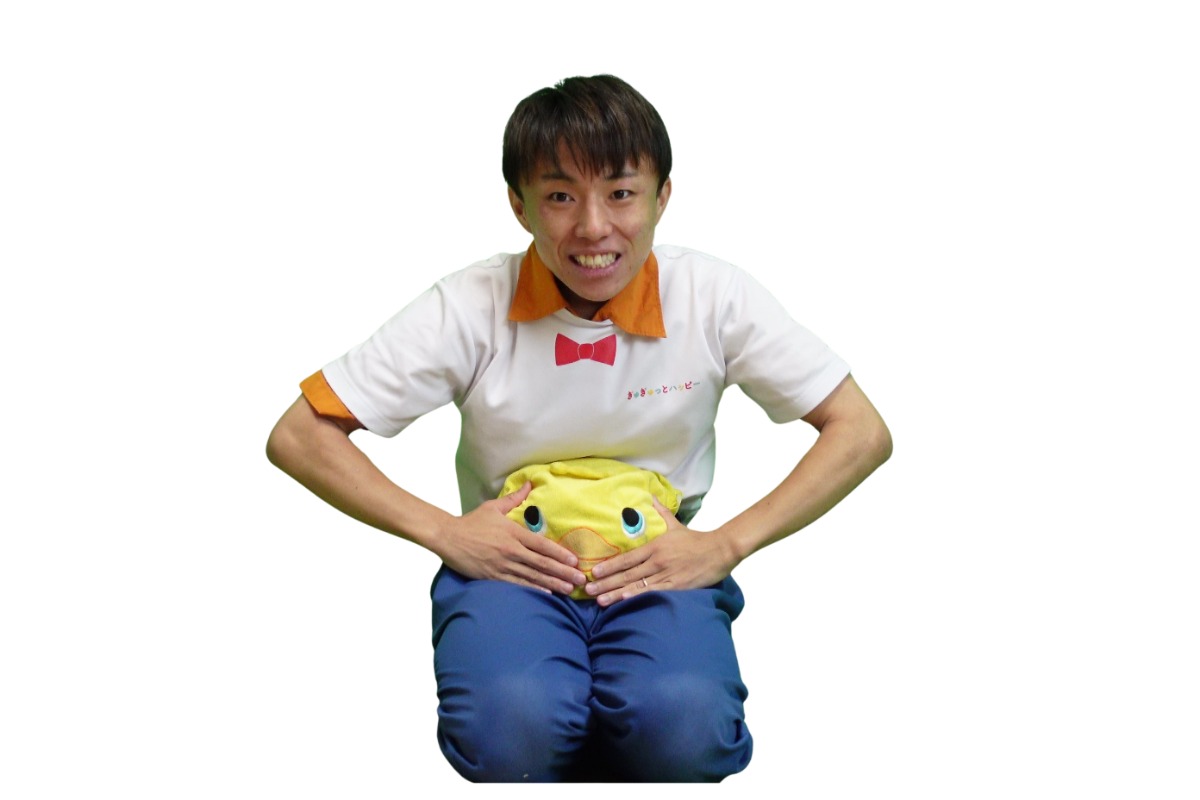 【子育てトピックス】徳島出身!フリーランス保育士ゆうちゃんの親子でふれあい体操-028-秋の味覚★くりくりおなかタッチ