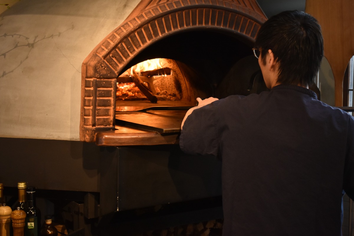 石窯で食材の味を引き出す近鉄奈良駅スグの隠れ家イタリアン、イタリア料理薪火料理と自然派Wine 『ocu(オク)』