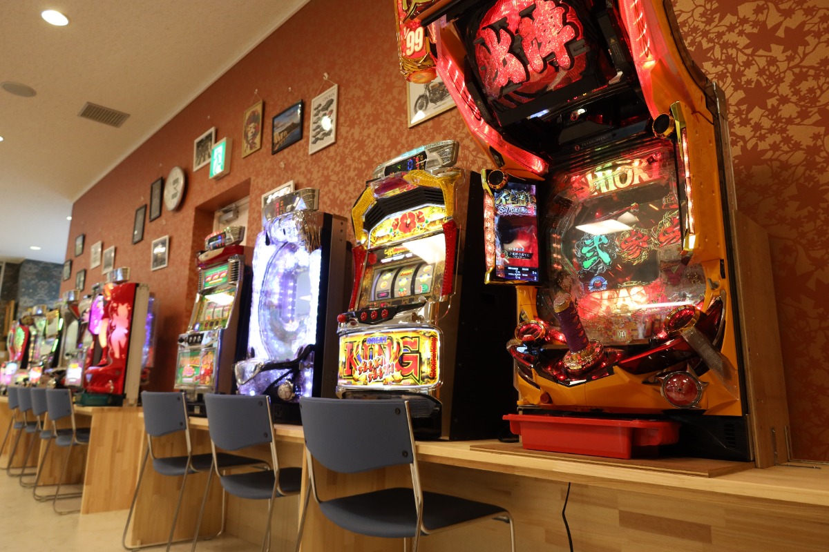 《デイサービスセンター夢屋(徳島市)》 まるでカジノ⁉ 四国初のアミューズメント型デイサービスセンターがオープン!