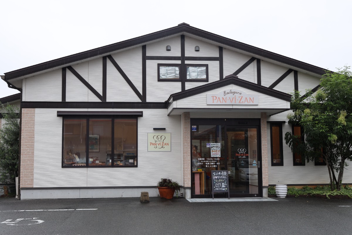 【ワイヤー最新号】徳島の子育てお役立ち情報満載2026年11月号！「認可外保育園入園ガイド2026」「ハロウィン・秋祭り 秋のイベント」 「ベビー＆キッズ撮影会レポート」andmore！