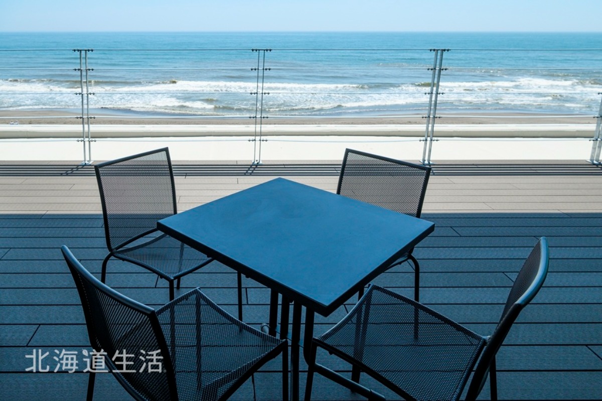 ますます海が身近な場所に、道の駅しらぬか恋問館｜北海道大人の旅ガイド2025
