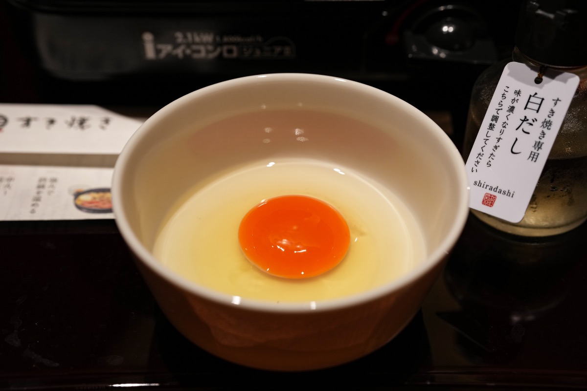 【新店】すき焼きも絶品だが、ランチの「牛まぶし定食」が最強コスパ!| すき焼きと牛まぶし ももしき はなれ