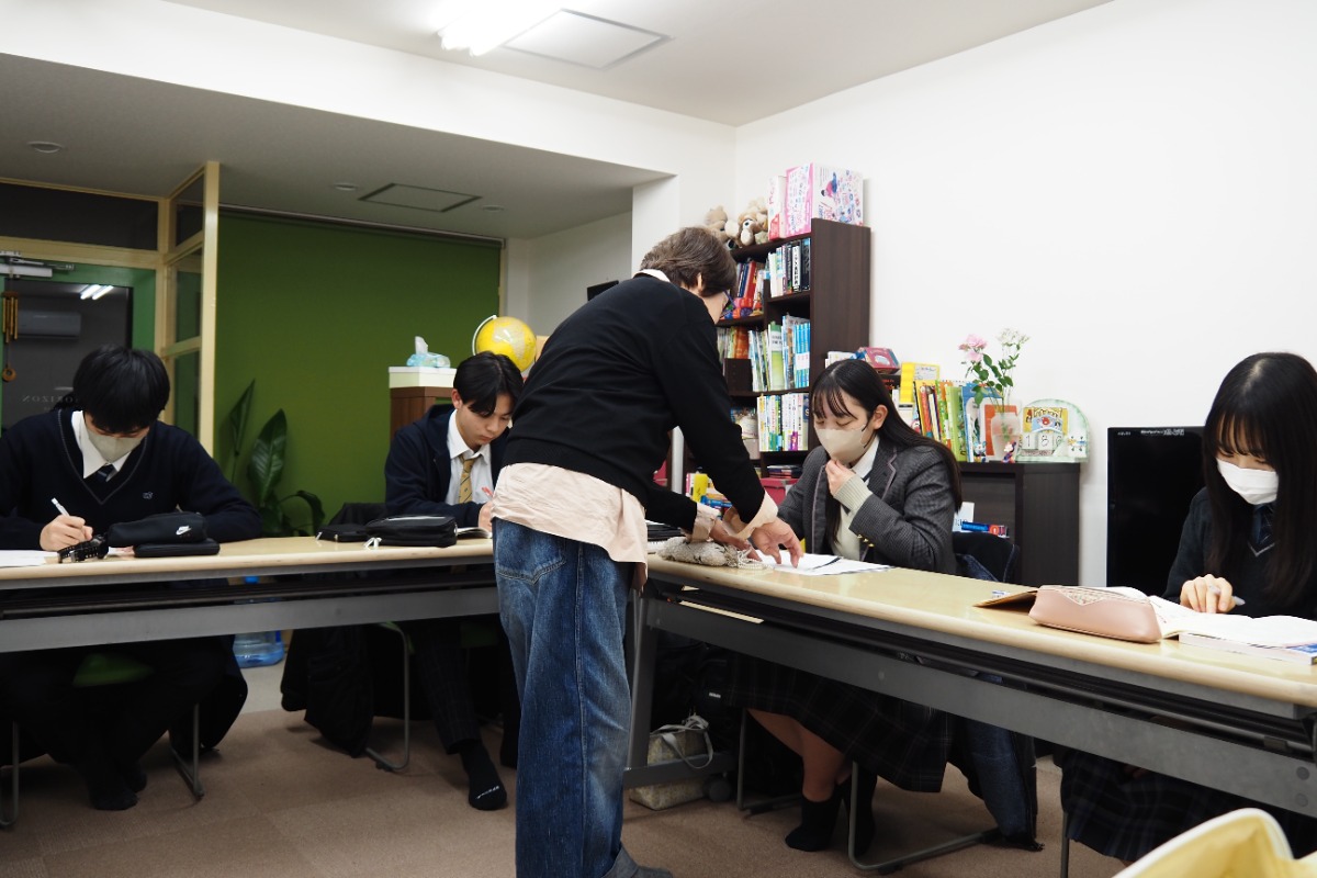 【徳島市の英語教室】B.Y.HORIZONが春の生徒募集｜小6・中1・高校生クラス無料体験受付中