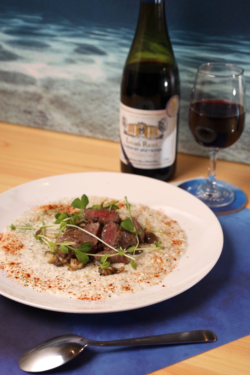 《Almost Blue》“そば米×阿波牛リゾット”食べてみて！ 気兼ねなく過ごせる、絶品のアテとお酒を楽しむ場所