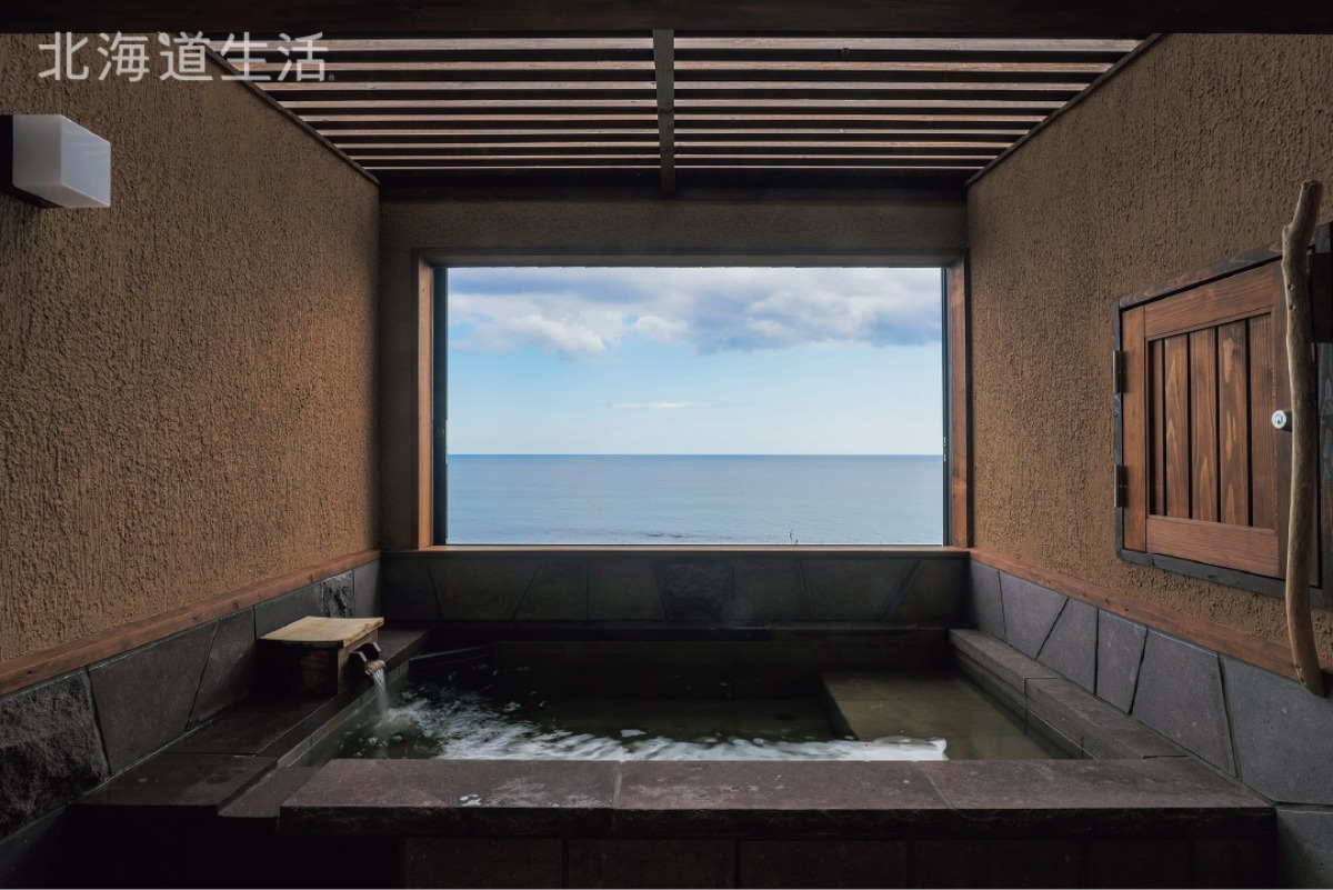 絶景の宿|テラス付き客室も誕生、海を眺めるための一軒。