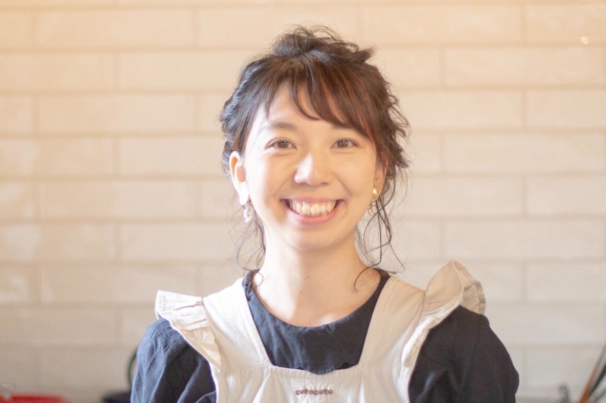 【お料理レシピ】いちごとクリームチーズのカップケーキ／cotocotoみさき先生の「親子でつくろう！はじめてキッチン」