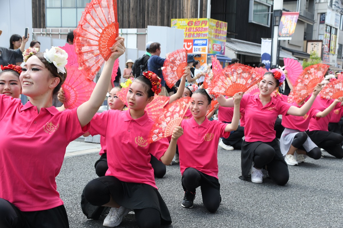 奈良が熱気に包まれる2日間!老いも若きも踊って踊ってハジケよう!【バサラ祭り2025】