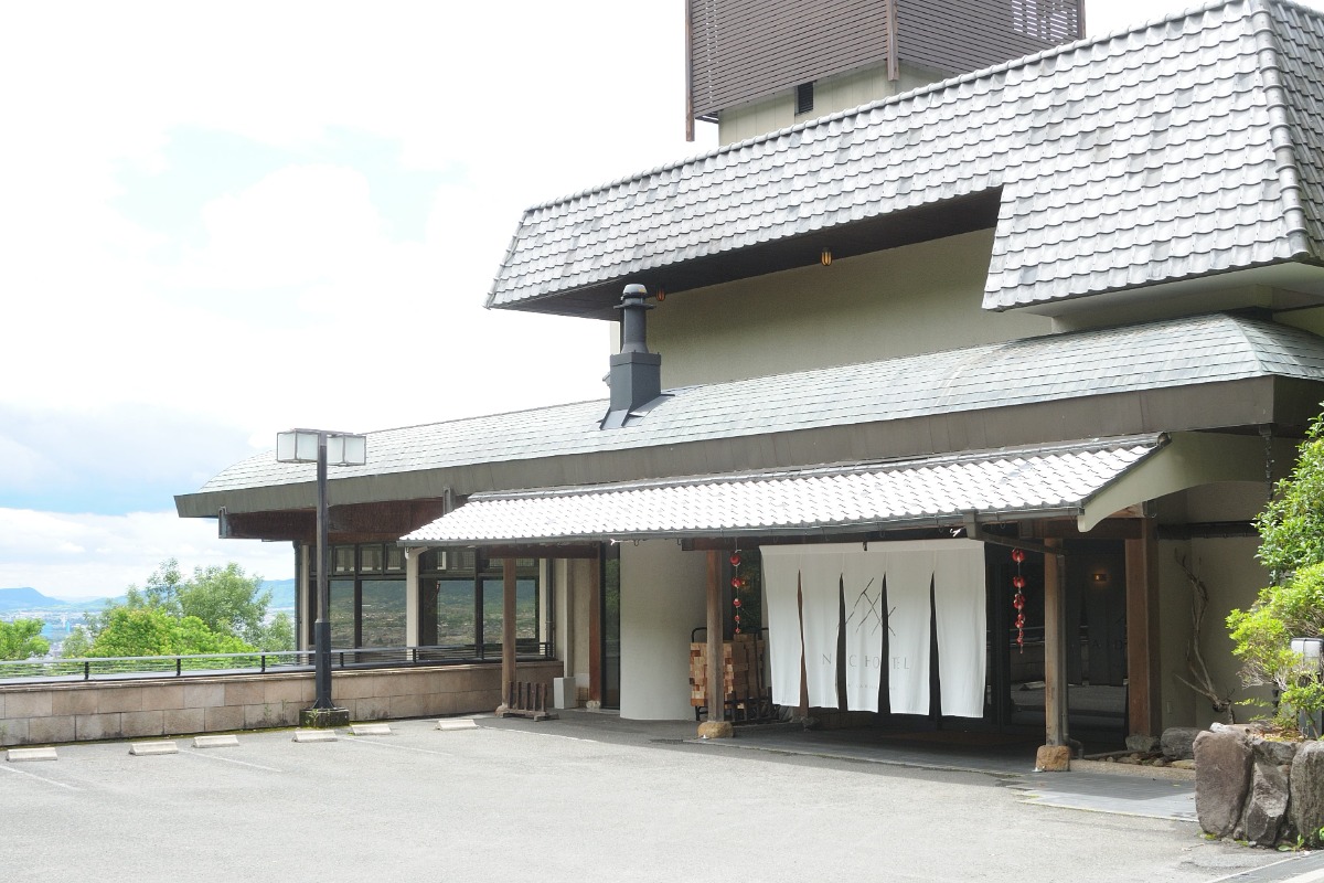 奈良盆地を一望！憧れのホテルで奈良を満喫【ANDO HOTEL 奈良若草山｜奈良市】