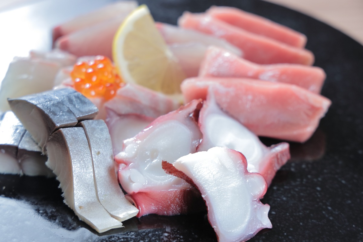 《酒と肴とDINING 諒（まこと）》翌5:00まで営業している『諒』は酒場難民の拠りどころ！？