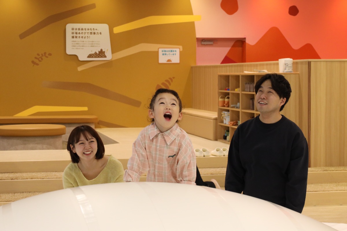 【ワイヤー最新号】徳島の子育てお役立ち情報満載2025年12月号！「徳島の児童発達支援＆放課後デイサービス」「とくしま暮らしフェスタ2025イベントレポート」 andmore！