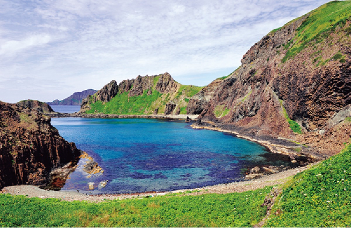 特別な場所へ 礼文島・秋物語|北海道大人の旅ガイド2025