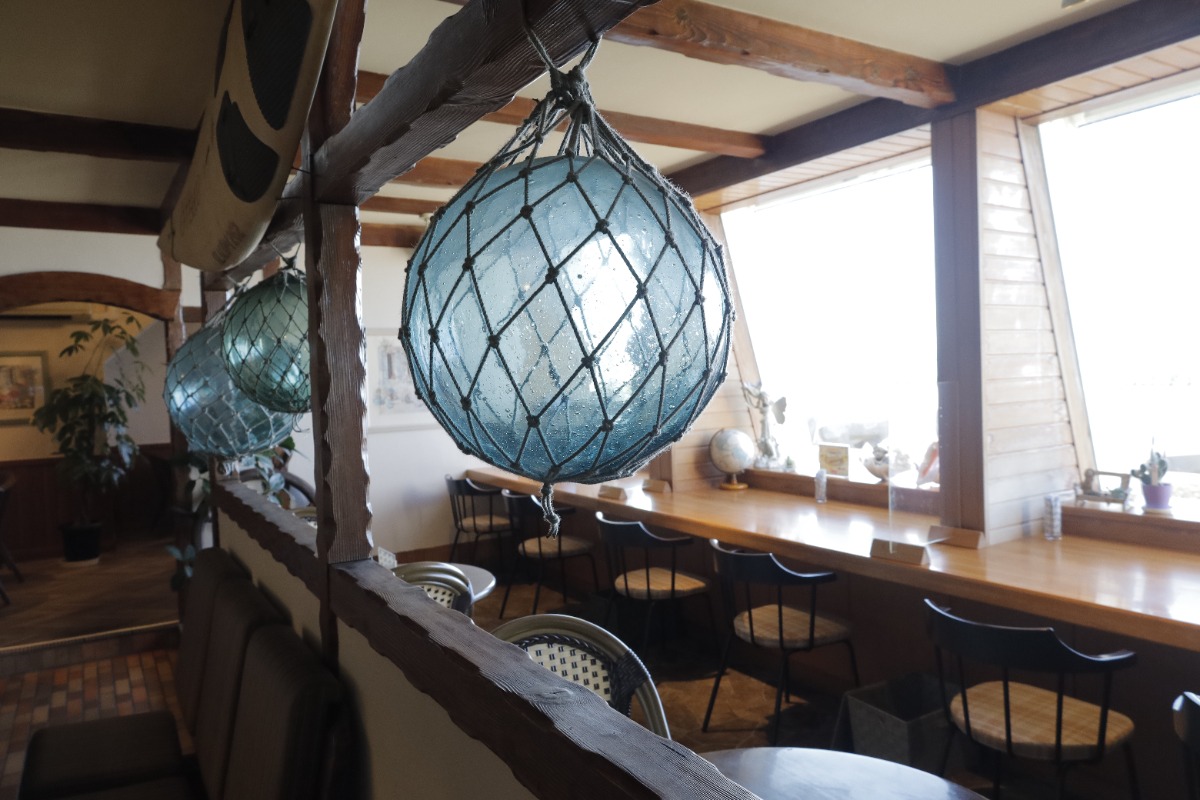 【徳島カフェ・ランチ／カフェテリア Costa】絵画のような海を眺めながらシェフ自慢の洋食を楽しむランチ