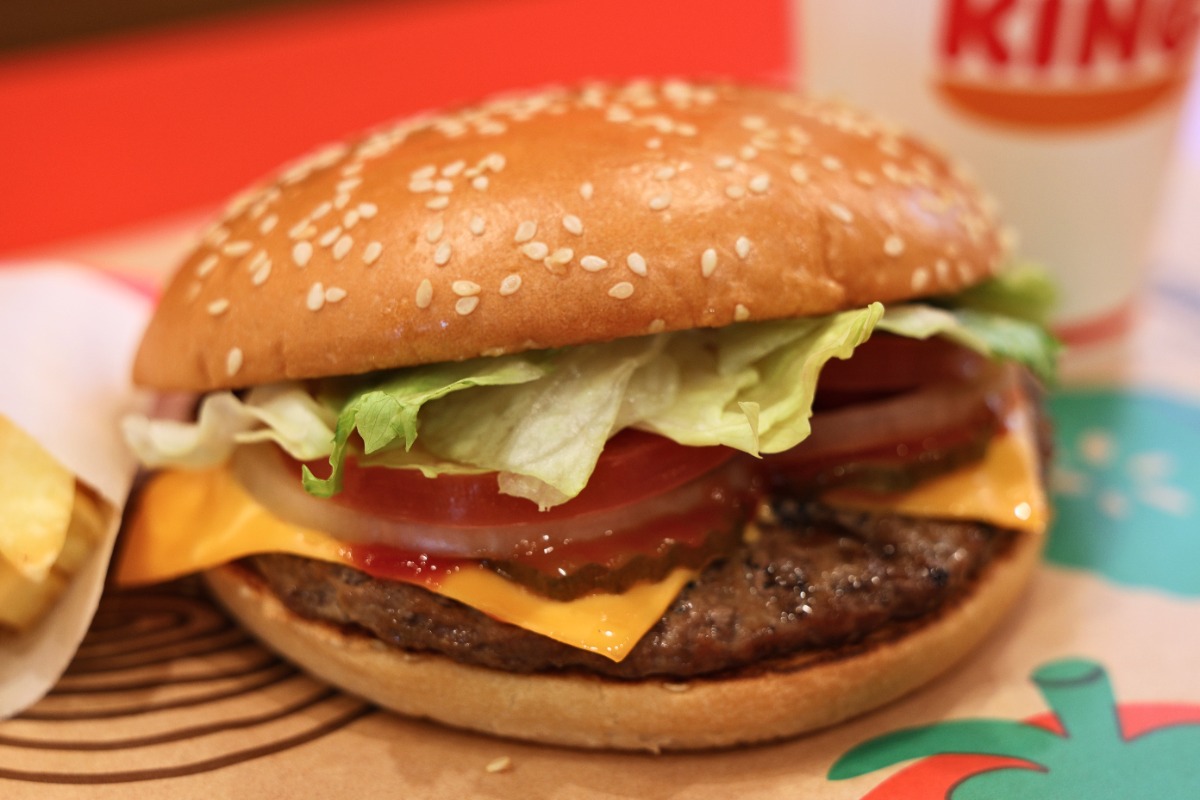 《バーガーキング🄬徳島川内店》徳島初出店！直火が香る［ワッパー🄬］で空腹を黙らせよ！