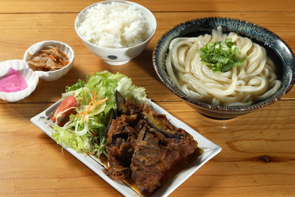 【まいにちランチvol.20】めん処 岡山（藍住町）／うどんの定食
