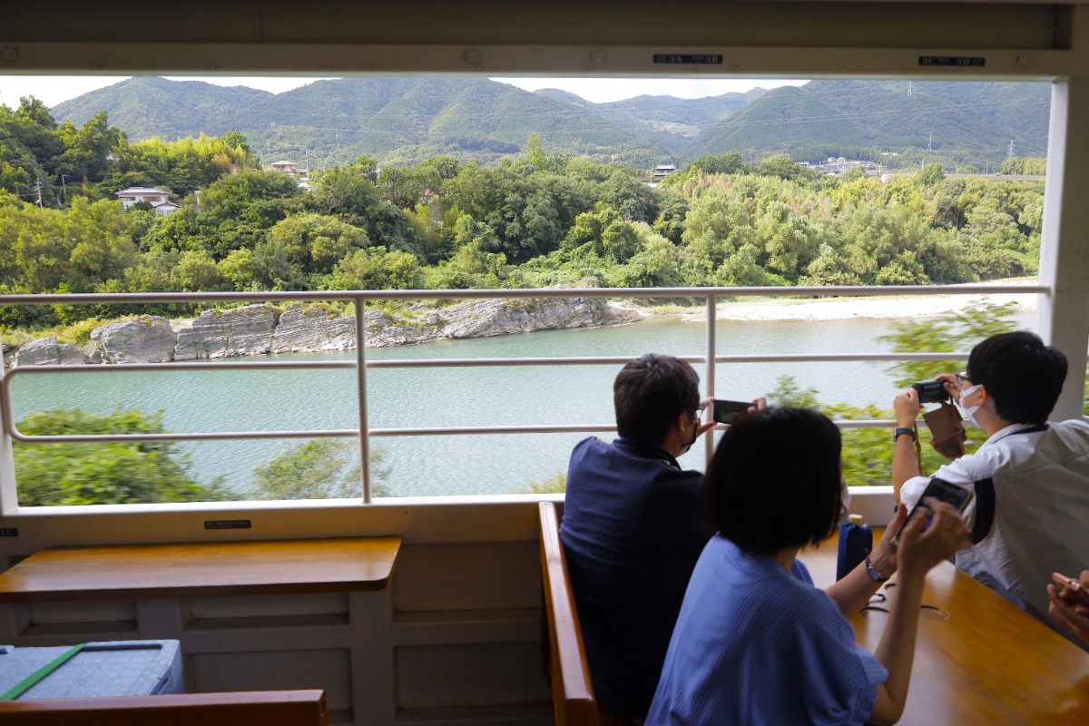 【おでかけ】観光トロッコ列車「藍よしのがわトロッコ」で、徳島の秋を体感しよう！