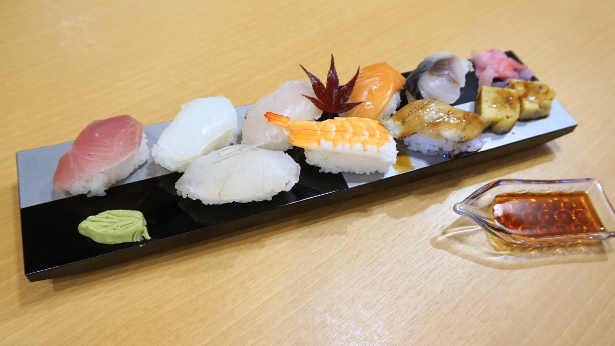 《鮮処 旬里》旬な魚を昼も夜も味わえる！鮮魚店一筋の店主がつくる和の料理