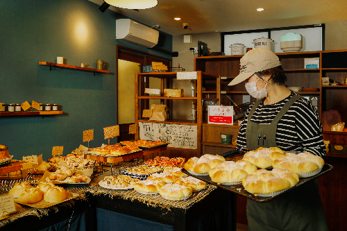 連載 パン好き編集部おかちゃんのパンさんぽvol 10 パンとココット