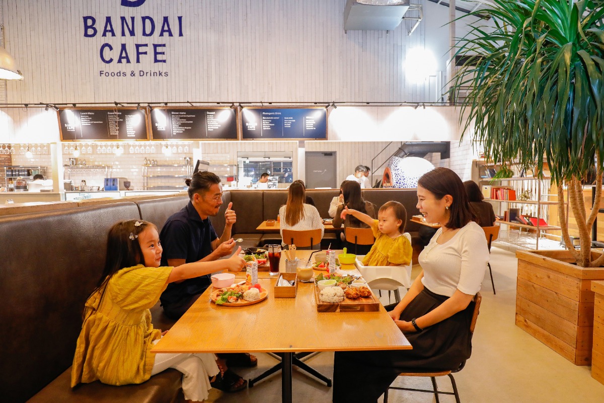 【徳島・親子で行きたいカフェ／BANDAI CAFE（バンダイカフェ）】8月中はサマータイム！営業時間を延長