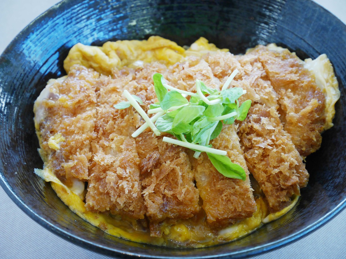 《食堂.Don》ローカルグルメをガッツリ食べて昼からの活力に
