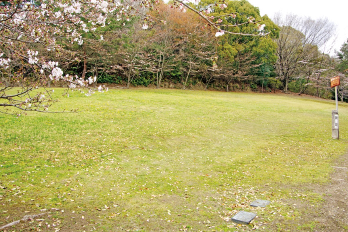 親子でおでかけ！ 徳島の公園「土柱山村広場　土柱そよ風広場」※遊具使用禁止中