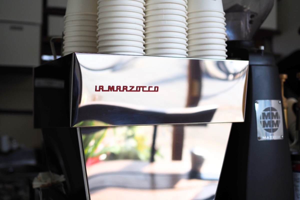 《杜と波の間》美波町のカフェ｜本格エスプレッソと地元素材の焼き菓子