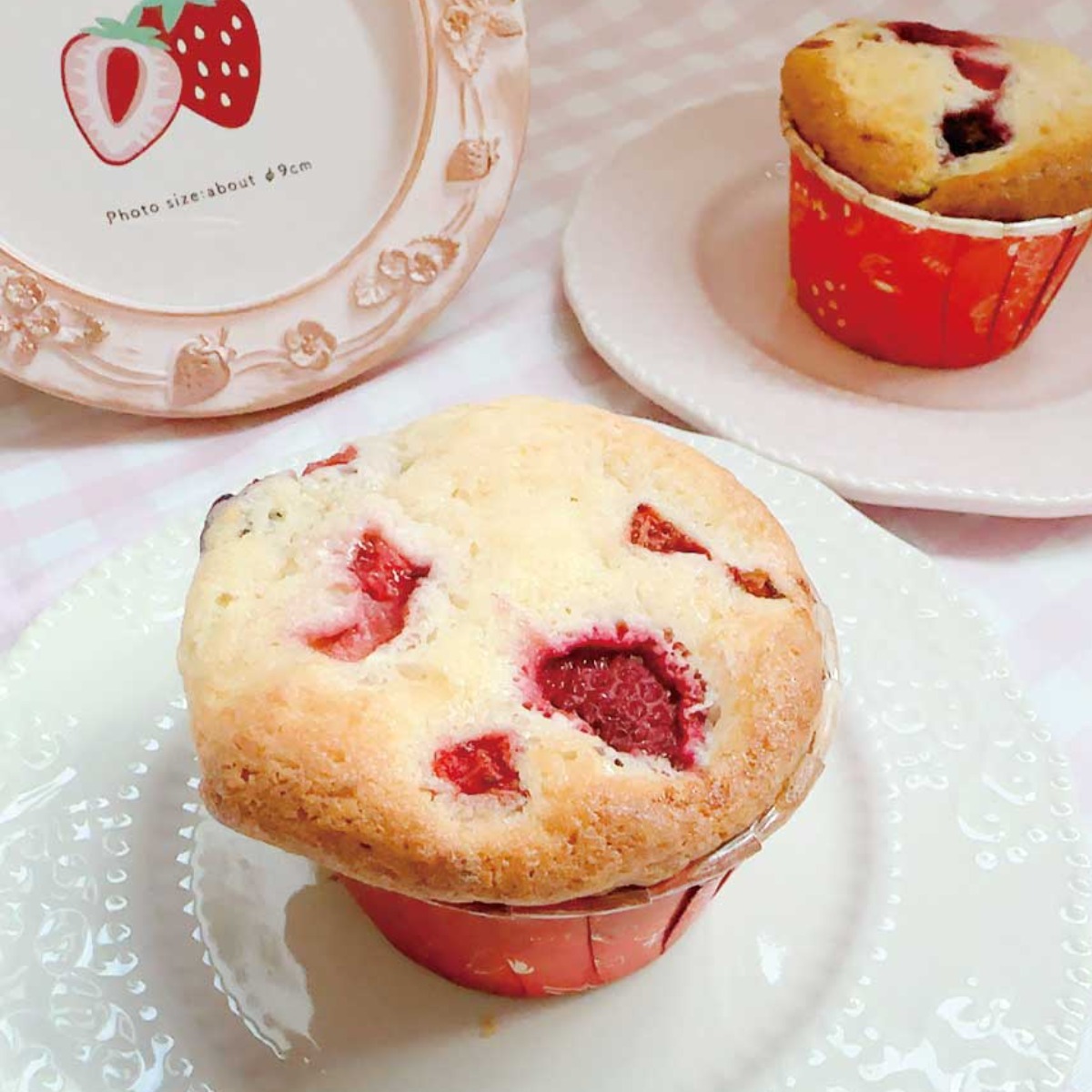 【お料理レシピ】いちごとクリームチーズのカップケーキ／cotocotoみさき先生の「親子でつくろう！はじめてキッチン」