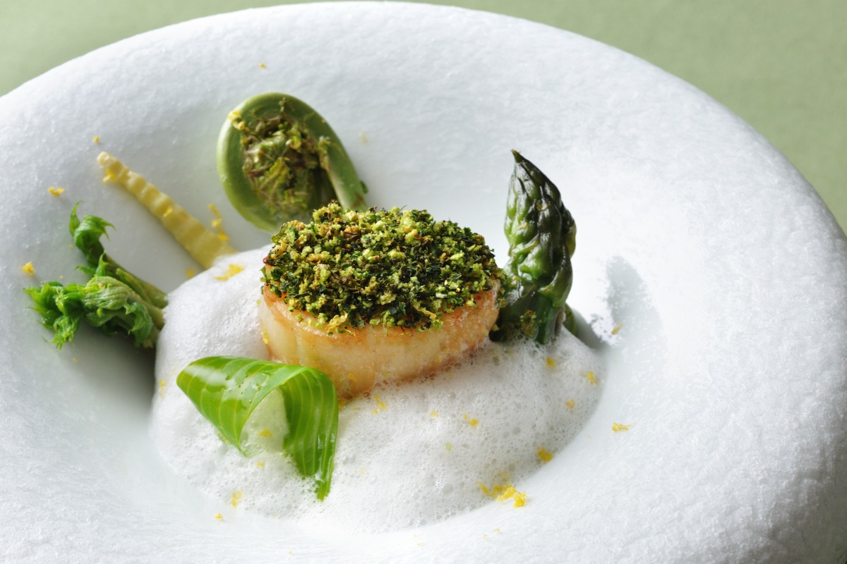 北海道の春を味わい尽くす！リゾナーレトマムの至福のディナー