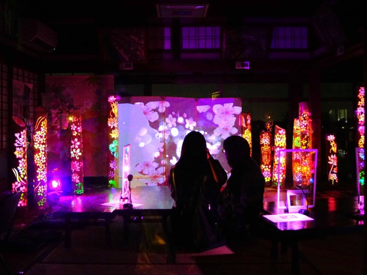 【明日香村】川原寺でプロジェクションマッピング「幻桜の夜」開催！