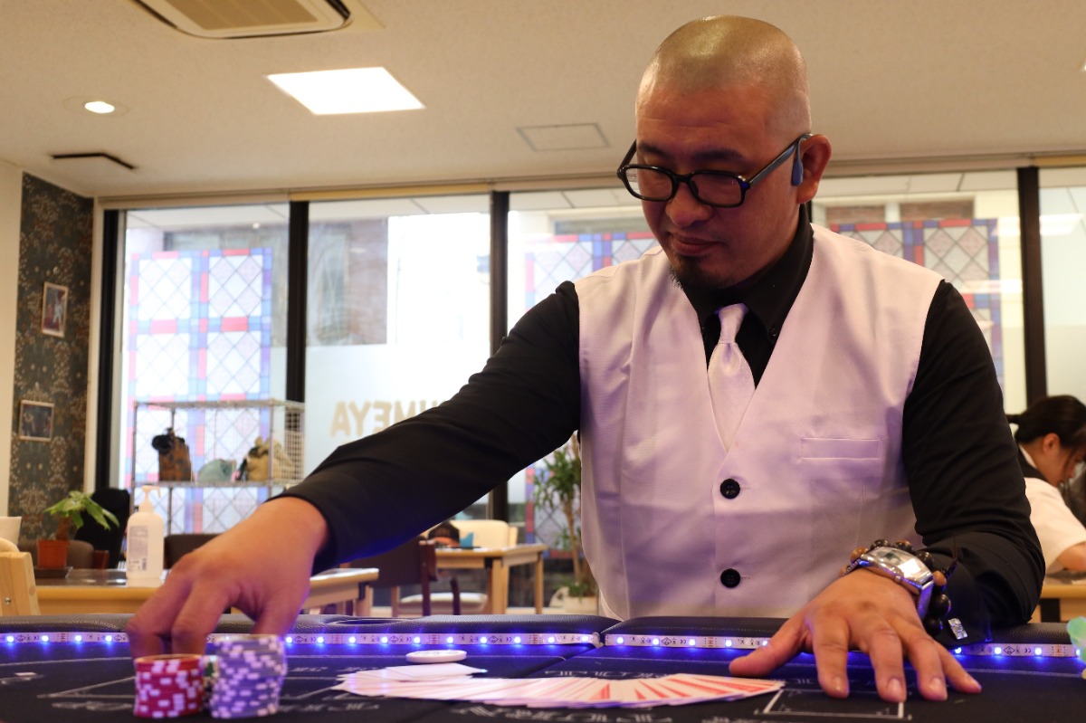 《デイサービスセンター夢屋(徳島市)》 まるでカジノ⁉ 四国初のアミューズメント型デイサービスセンターがオープン!