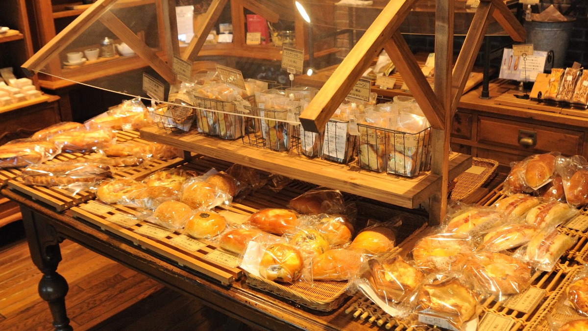 モーニングからランチまで、阪奈道路沿いにあるパン屋【カフェ＆ベーカリークラムボン｜奈良市】