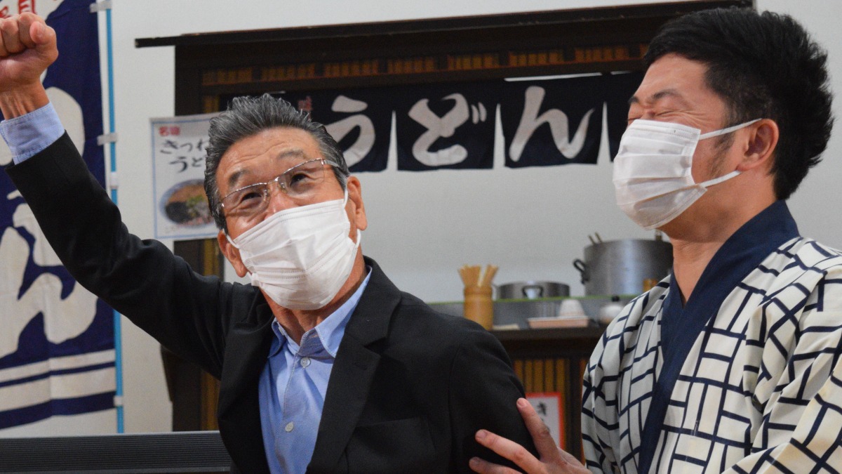 『吉本新喜劇』が奈良県橿原市の小学校にやってきた！みんなで「ずっこけ体験」も！