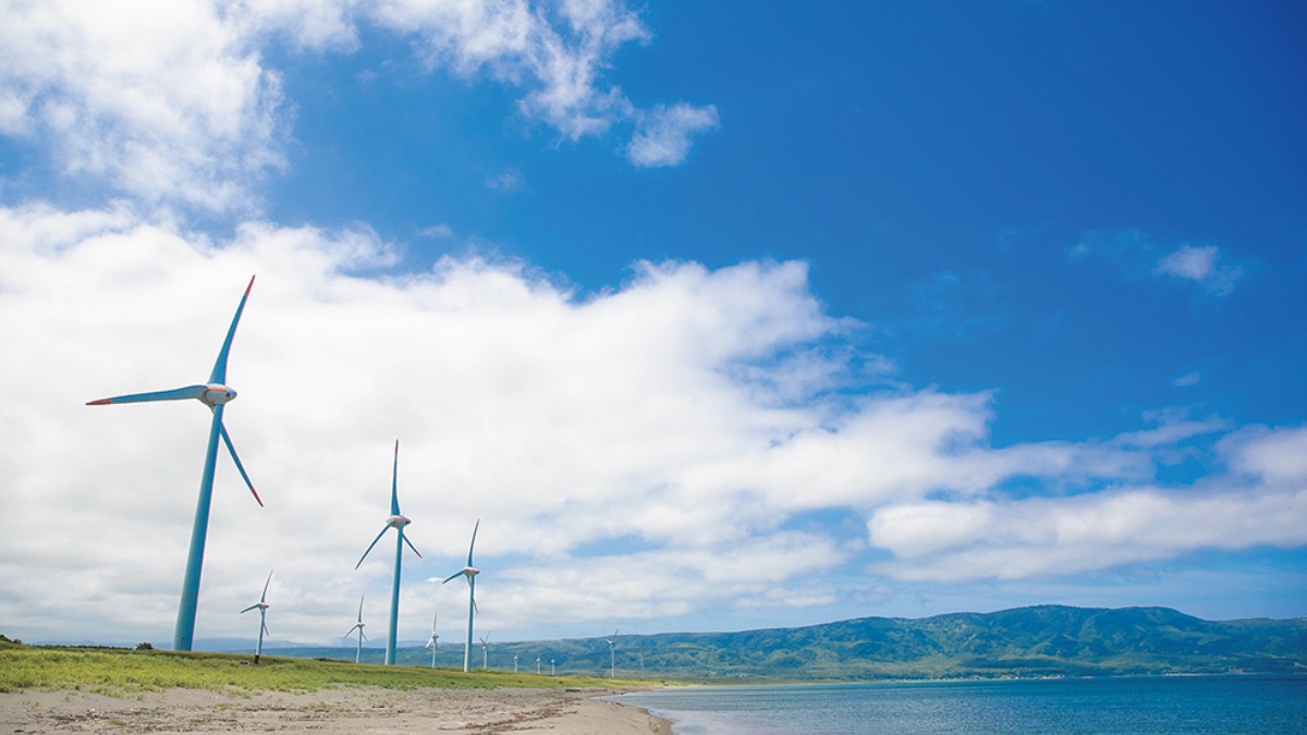 ふるさと納税｜寿都町　風力発電の風車が並び、水産加工品が有名